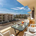 Llenaire By Homevillas360 Apartment *